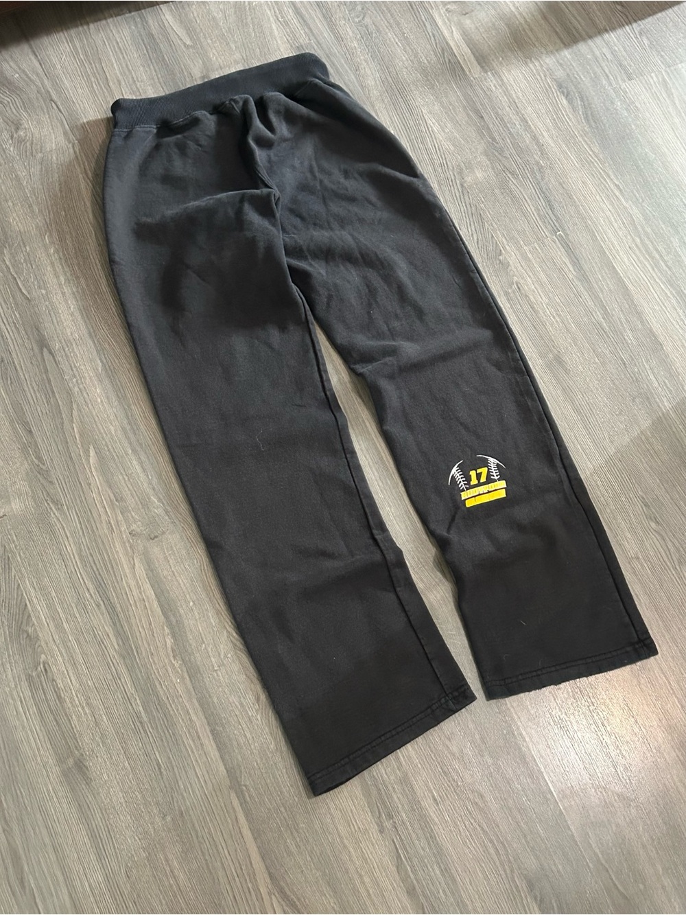 Black flared sweatpants - Picture 2 of 5